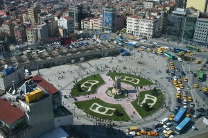 Taksim_Square - wikipedia