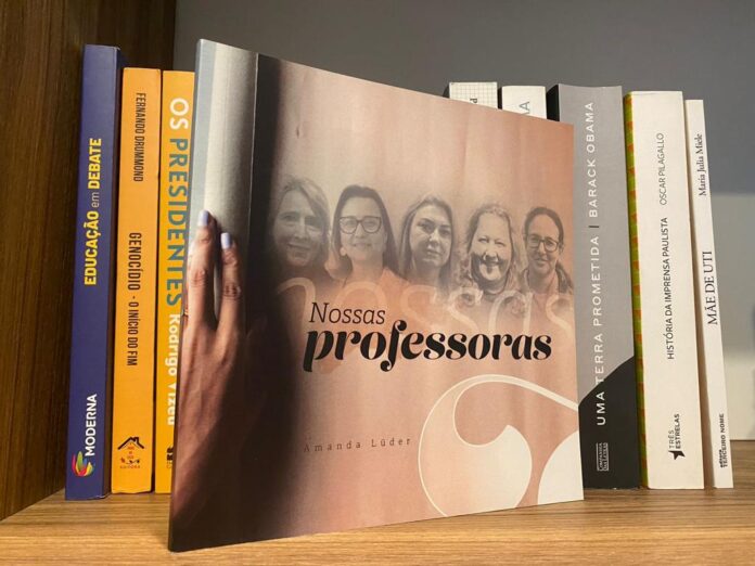 jornalcomunicacao.ufpr.br-nossas-professoras-traz-historias-de-mulheres-a-frente-da-educacao-no-parana-whatsapp-image-2022-03-23-at-16.02.23