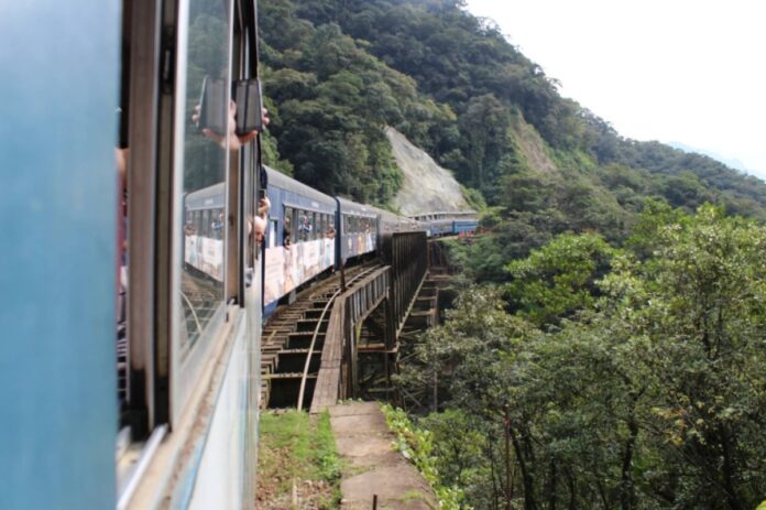trem-ferrovia-parana