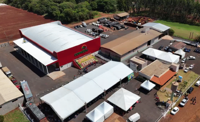 Complexo agroindustrial de grãos da cooperativa Copacon. Foto: Elian Carvalho